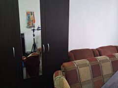 Dristor, metrou, 3 min.